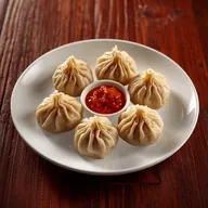 مومو الدجاج — 5 قطع (Chicken Momos — 5 pc)